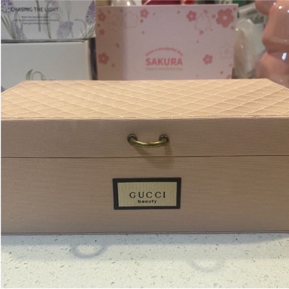 Gucci Beauty makeup Box - Picture 3 of 14